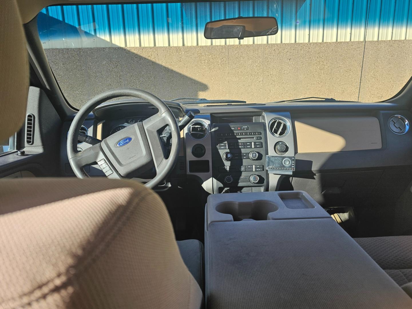 2011 TAN Ford F-150 FX2 SuperCrew 5.5-ft. Bed 2WD (1FTEW1CM3BK) with an 3.7L V6 DOHC 24V engine, 4-Speed Automatic transmission, located at 533 S Seven Points BLVD, Seven Points, TX, 75143, (430) 255-4030, 32.313999, -96.209351 - Photo#4